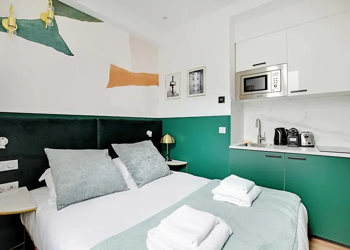Modern With A-c - Near Montmartre شقة